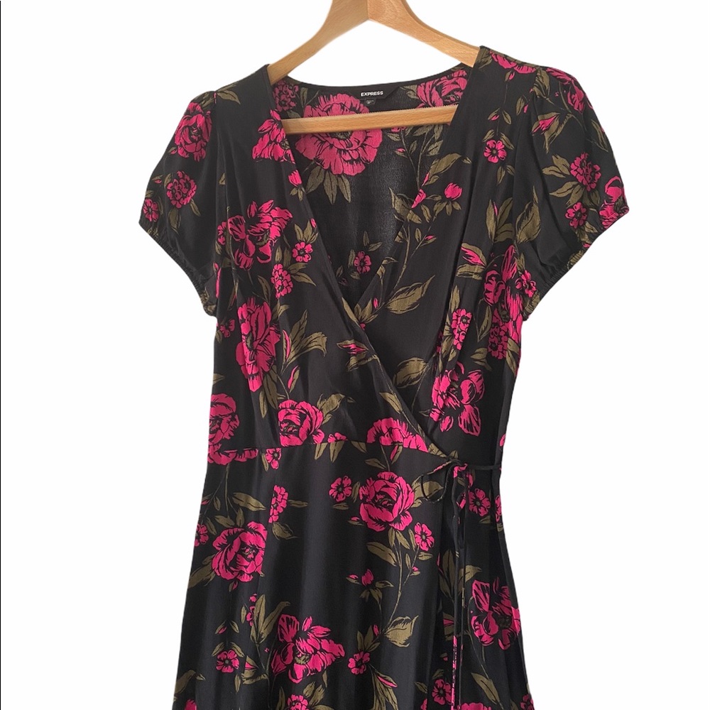 EPRESS Faux Wrap Short Sleeve V-neck Dress M